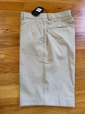Greg Norman Tech Pant, Beige Flat-Front Men's Shorts, NWT